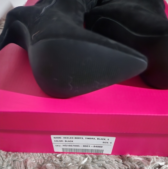 Boots - Picture 3 of 3